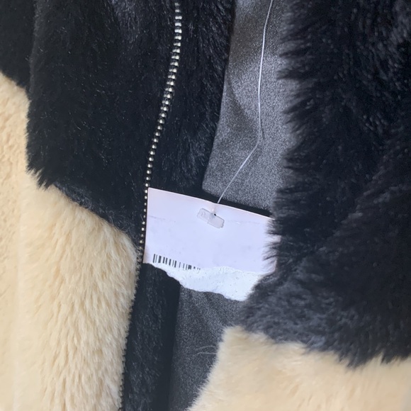 Forever 21 faux fur leopard chevron print jacket - Picture 6 of 7